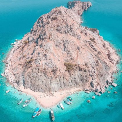 Suluada Tekne Turu Rehberi: Akdeniz’in Saklı Cennetini Keşfedin